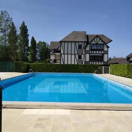 The Birdee - Terrace Swimming Pool And Car Park Апартаменты *